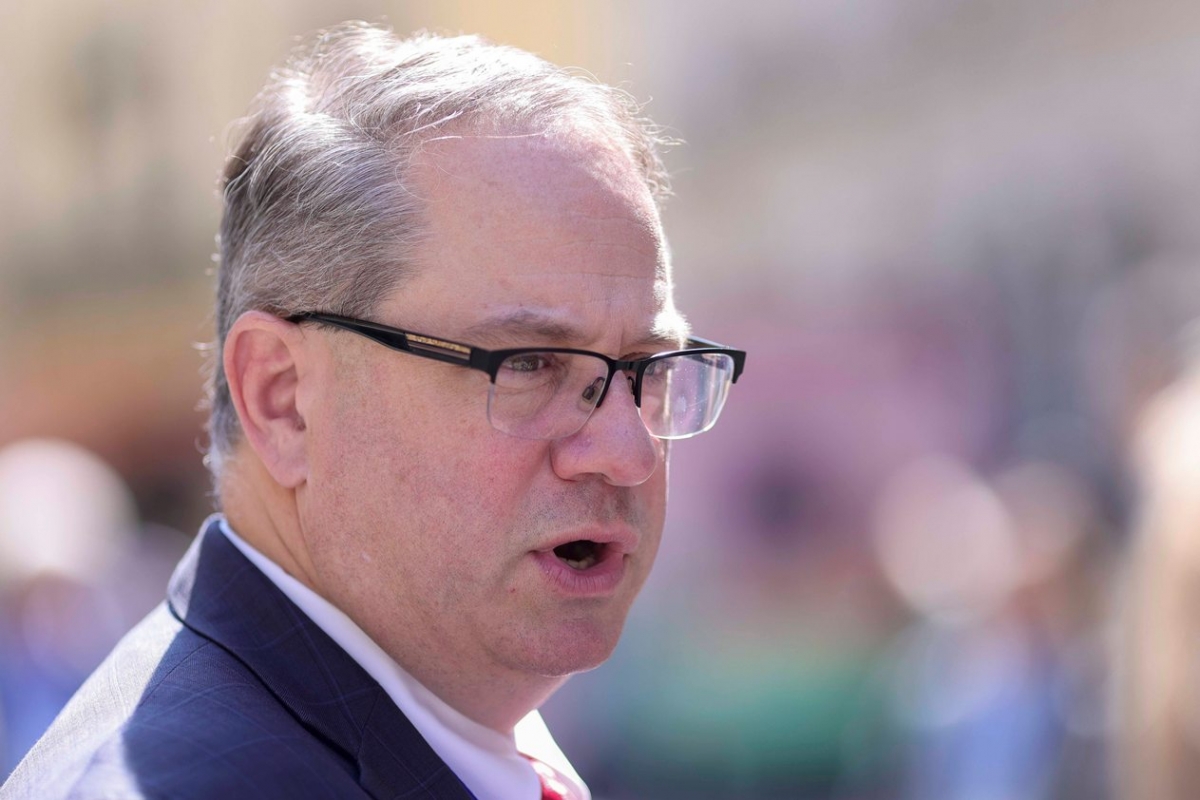 Trimisul lui Trump în România s-a întâlnit în cele din urmă și cu George Simion.jpg