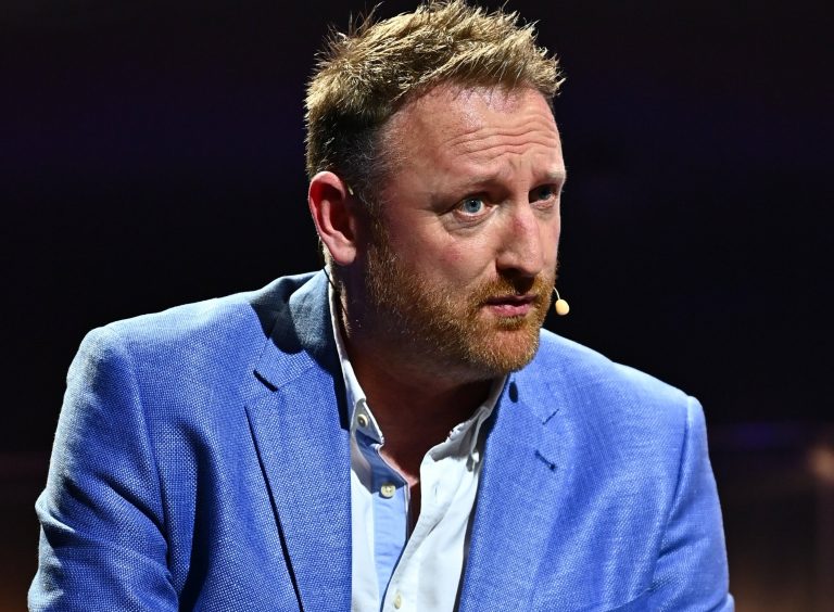 Un jurnalist irlandez, corespondent al Russia Today, Chay Bowes