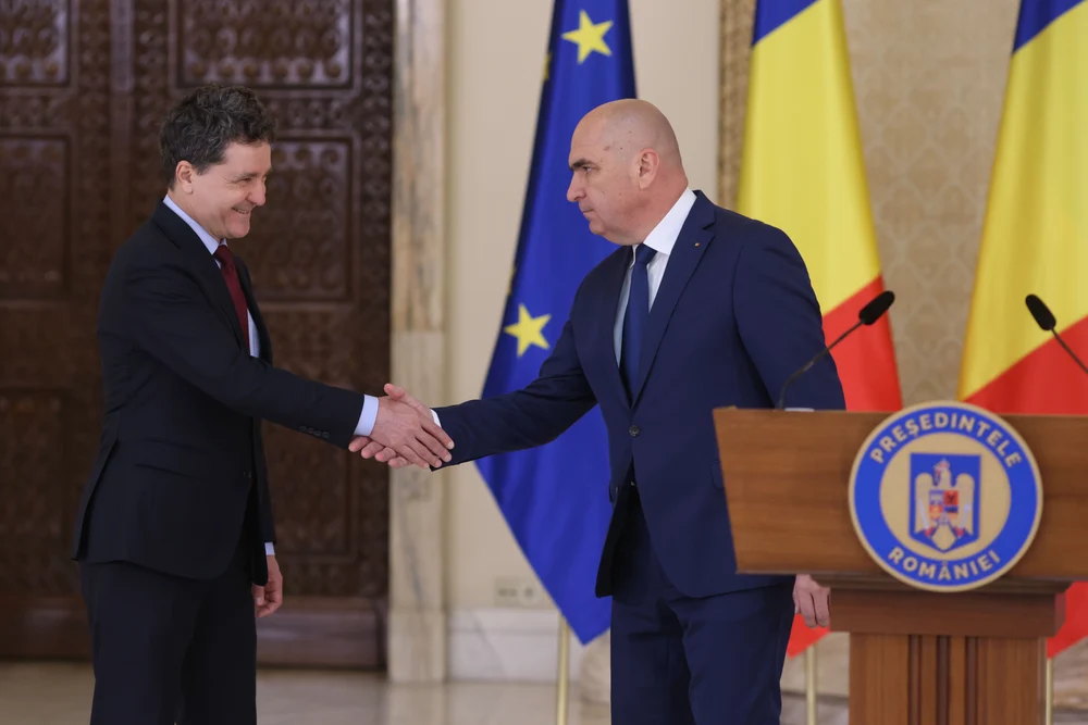 Guvernul Bolojan: 16 ministere și 3 vicepremieri. Ce spun analiștii despre justificarea unui Guvern „extins”