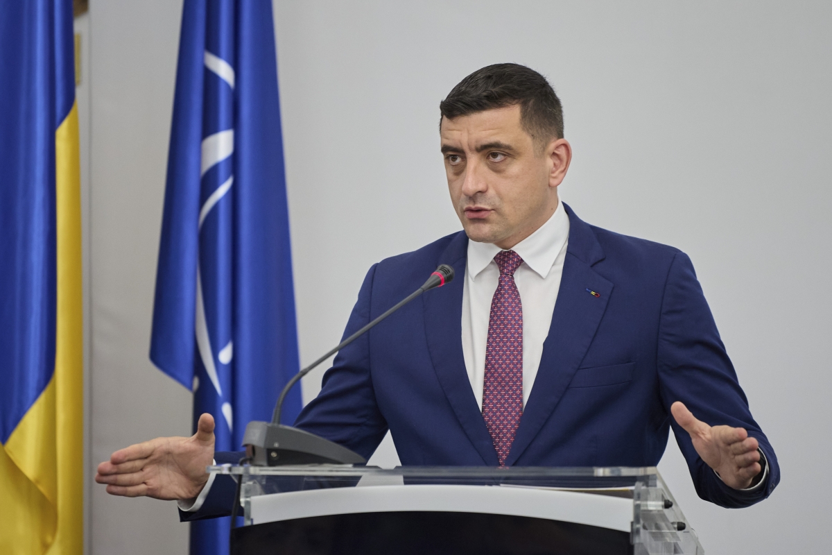 George Simion, mesaj în fața românilor din Madrid.jpg