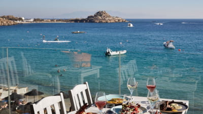 Șocul unei turiste aflate în vacanță în Grecia: un restaurant a taxat-o cu 350 de euro pentru un singur pește. Suma cerută pentru trei feluri de mâncare