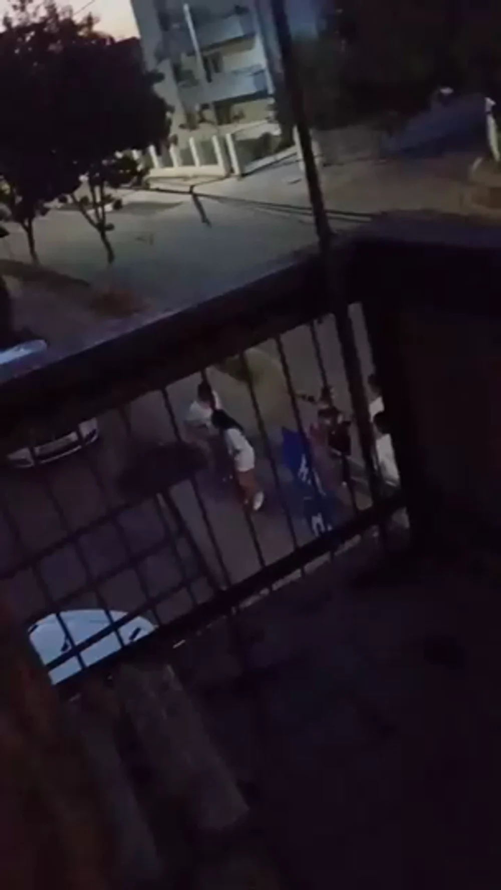 „Bagă-l la pușcărie, că te bagă el în pământ!”. Imagini șocante în Caracal