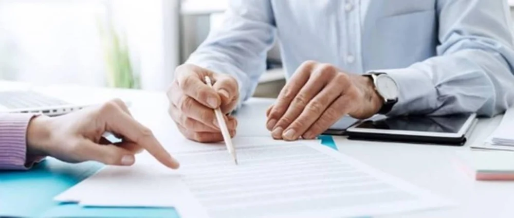 Cât costă să înființezi o firmă în Bulgaria sau Dubai și de ce nu este o idee bună