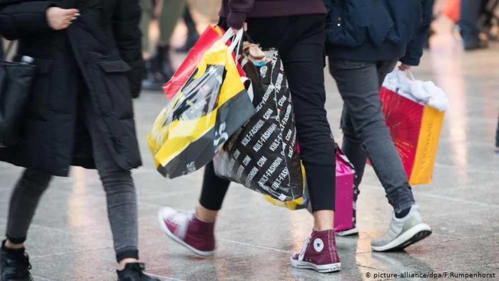 Ce trebuie să facă românii pentru a rezista austerității și scumpirilor. Cinci sfaturi de supraviețuire de la specialiști în domeniul financiar