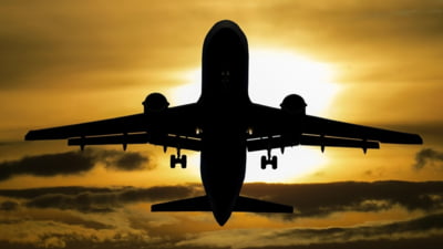 Sfaturi esențiale pentru pasagerii cu frică de zbor, oferite de un pilot. Când și cum se călătorește cu avionul pentru o vacanță fără griji