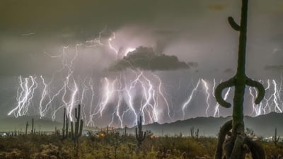 Descoperire neobișnuită: ”Gigantul” de foc pe 855 de km, cel mai puternic fenomen de pe Pământ VIDEO