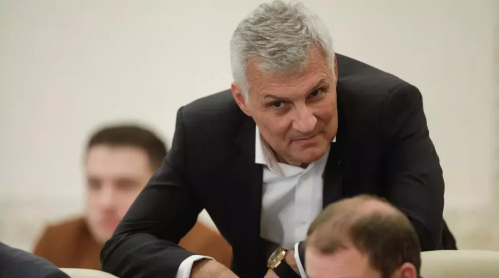 Scandalul PSD-USR se extinde. Senatorul Daniel Zamfir pretinde că niciun proiect nu va mai fi aprobat în Guvern fără acordul PSD. ”Deciziile coaliției, doar în consens”