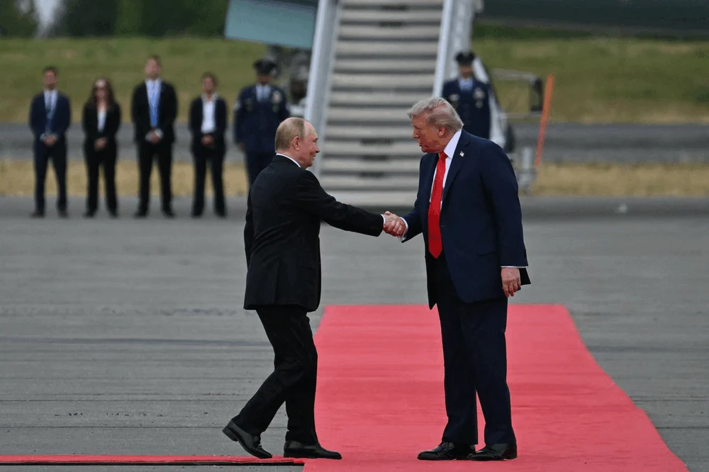 Summitul Putin-Trump. Fostul agent KGB a dat o lecție în Alaska despre cum se hrănește un narcisist