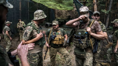 Cum sunt antrenați soldații ucraineni de militari britanici care nu au văzut un război adevărat. Surprinzător, funcționează: “Beneficiul pentru noi este uriaș”