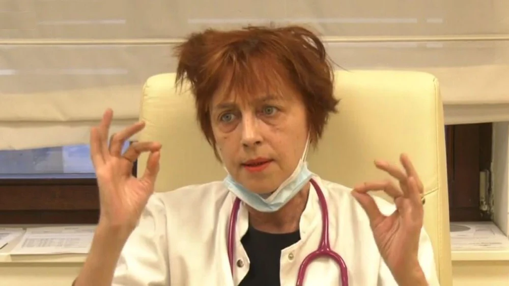 Medicul antivaccinist Flavia Groșan șochează din nou: persoanele nevaccinate se pot îmbolnăvi dacă fac sex cu cineva vaccinat