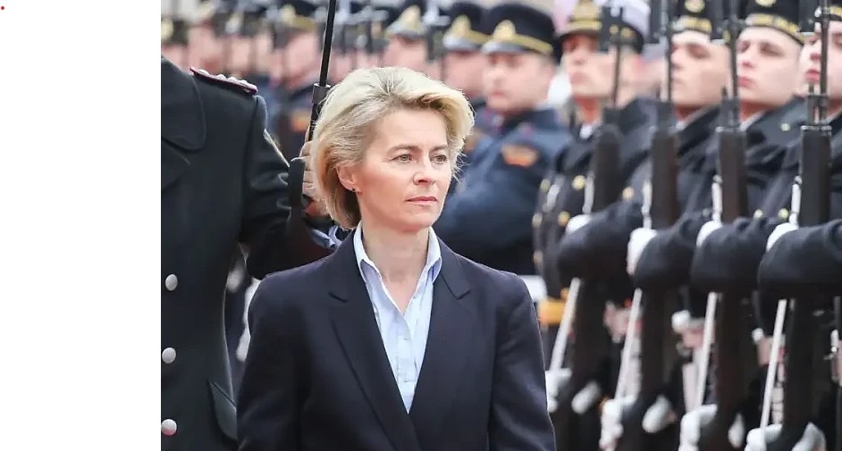 Ursula – turneu de război în Estul Europei.jpg