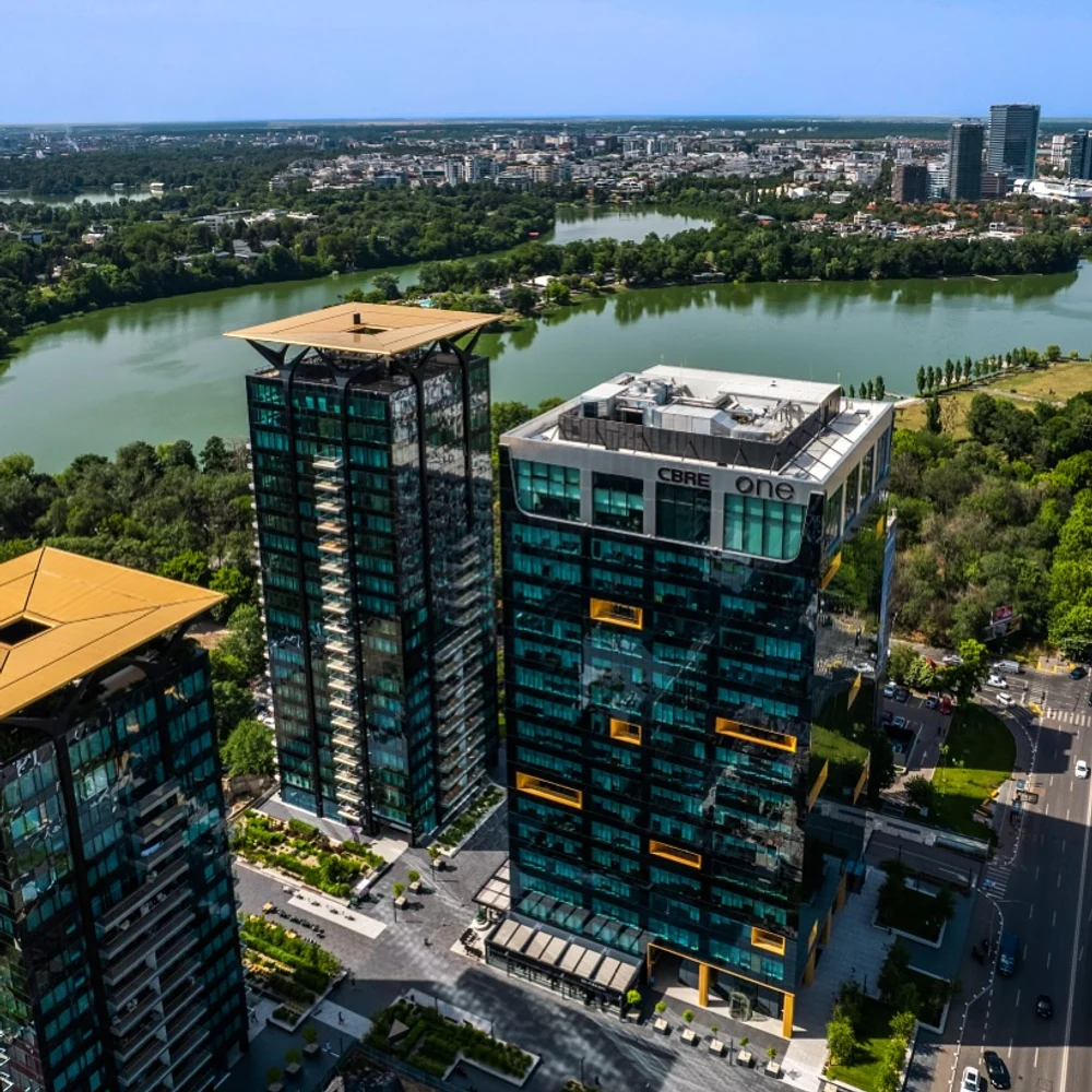 Cea mai scumpă clădire de birouri din România și-ar putea schimba proprietarul. Prețul record vehiculat pentru vânzare