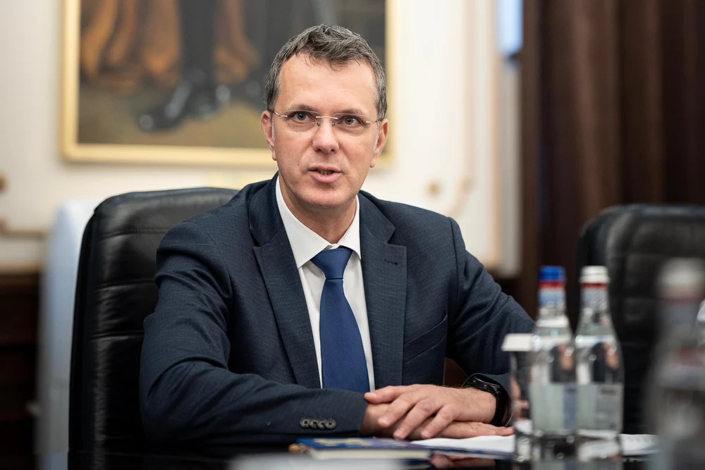 Ionuț Moșteanu s-a întâlnit cu omologul său polon. Despre ce au discutat cei doi miniștri ai Apărării