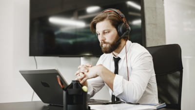 Munca de acasă îmbunătățește sănătatea și fericirea angajaților. Rezultatele unui studiu derulat timp de 4 ani