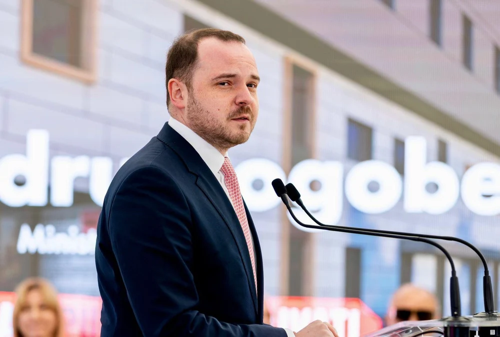 Ministrul Sănătăţii: Noua formă legală pentru protecția medicilor este benefică