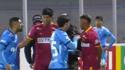 17 cartonaşe roşii într-un meci din sferturile Cupei! Ce s-a întâmplat