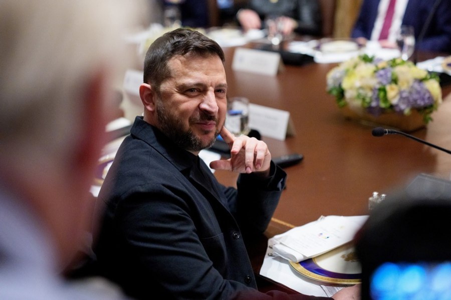 Zelenski anunță că a avut o convorbire telefonică „substanţială şi constructivă” cu emisarii americani Steve Witkoff şi Jared Kushner