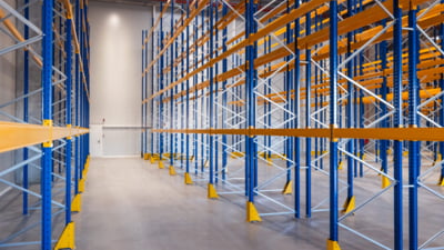 Noua taxă pe carbon va afecta cel mai mult sectorul construcțiilor industriale, dar nici cel rezidențial nu scapă. „Inclusiv pavelele vor conține în preț aceste certificate verzi”