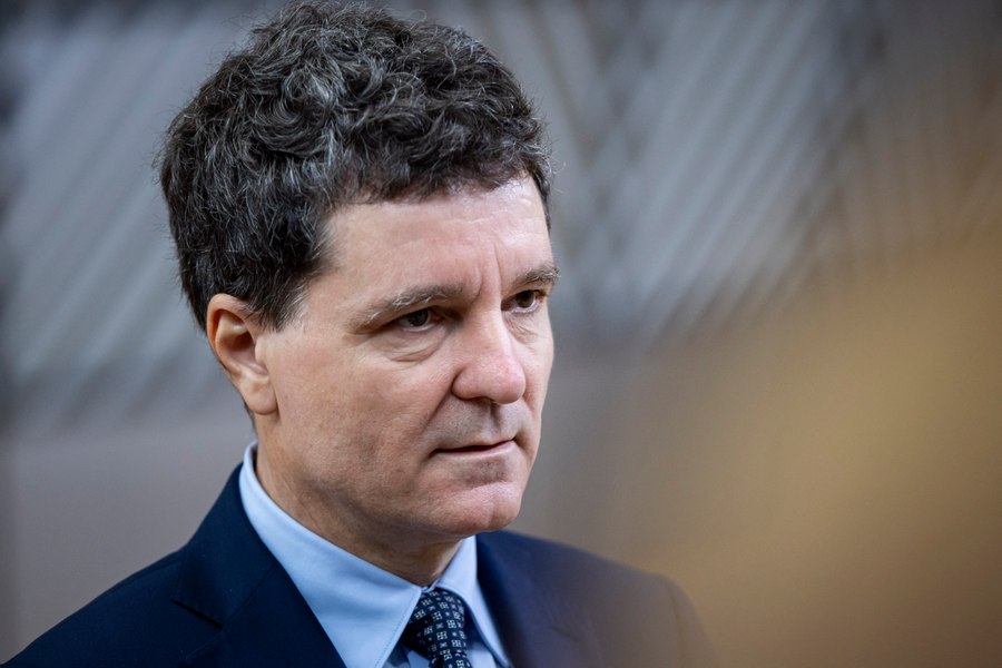 Ce le-a spus Nicușor Dan elevilor din Focșani despre începuturile sale politice: „Nu e confortabil să intri în politică, dar uneori e necesar”