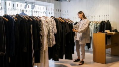 Tendință nouă care prinde la milioane de oameni. Creștere la cumpărături de 4.700%, schimbare de mare efect în lume