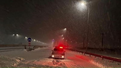 Trafic închis pe mai multe autostrăzi și drumuri din cauza zăpezii. Au fost impuse restricții de tonaj VIDEO