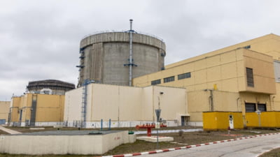 România se leagă tot mai mult de SUA, de data aceasta pe energie nucleară. Proiect ambițios, dar cu riscuri mari dacă nu e îndeplinit. „O să fim mult mai „neica nimeni” decât suntem azi”