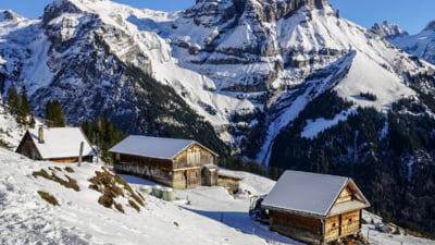 Imagini cu cel mai adânc și cel mai înalt hotel din Europa: de la 419 metri sub pământ până la 3.212 metri deasupra mării  VIDEO