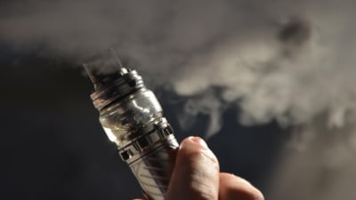 Focar de meningită în sudul Angliei: două decese și mai multe cazuri grave. Ce spun medicii despre moduri mai puțin cunoscute de transmitere