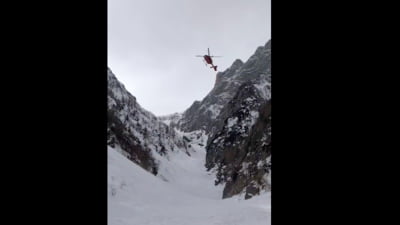 Un turist a căzut câteva sute de metri într-o prăpastie, în Munții Bucegi. A fost nevoie de intervenția unui elicopter