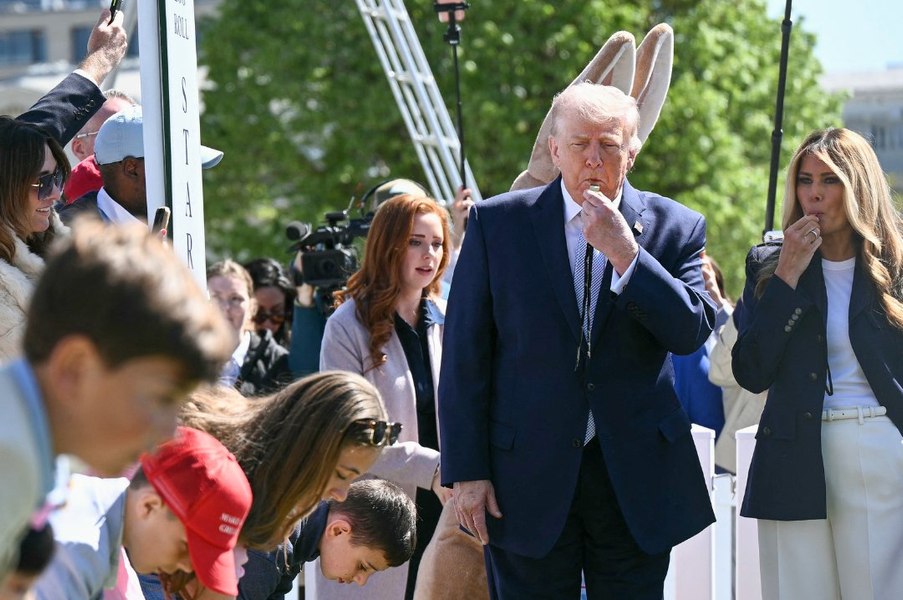 Ce le-a spus Trump copiilor care au vizitat Casa Albă de Paște: „Dacă vă dau autografe, diseară le-ați putea vinde cu 25.000 de dolari pe eBay”