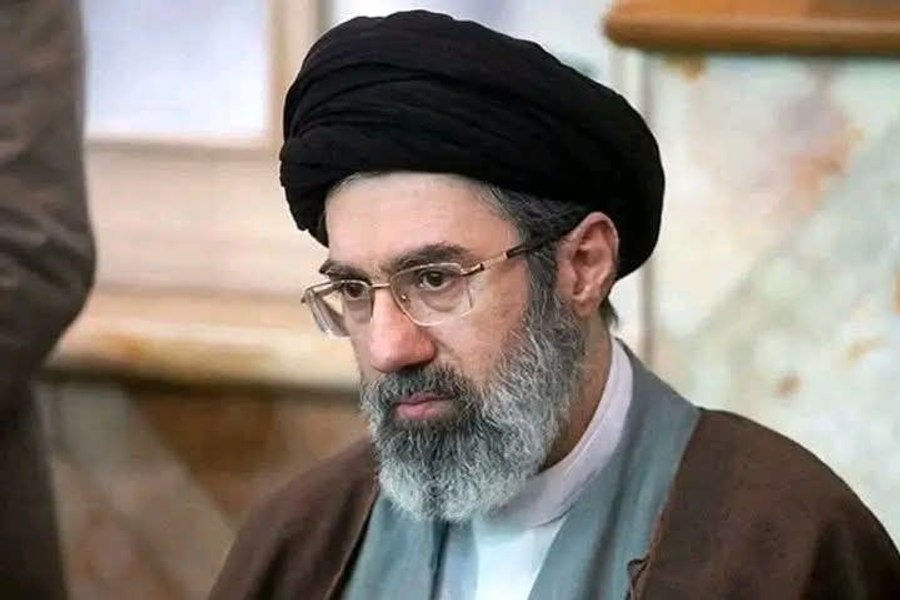Mojtaba Khamenei acuză SUA de crime împotriva umanității după ce Trump a amenințat că trimite Iranul în „epoca de piatră”