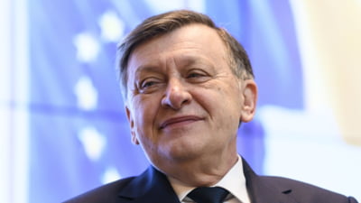 Crin Antonescu vorbește despre două variante de premier din PNL “net superioare formulei Bolojan, din toate punctele de vedere”