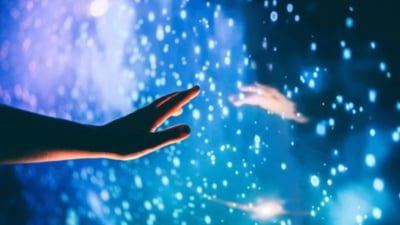 Un profesor de la Oxford vine cu o teorie nouă ciudată: „Tu” din alte universuri ți-ar putea schimba viața fără să știi VIDEO