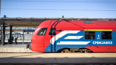 Măsură radicală în Serbia: întreaga rețea feroviară, suspendată înaintea protestului uriaș din Belgrad. Călătorii, obligați să coboare din trenuri