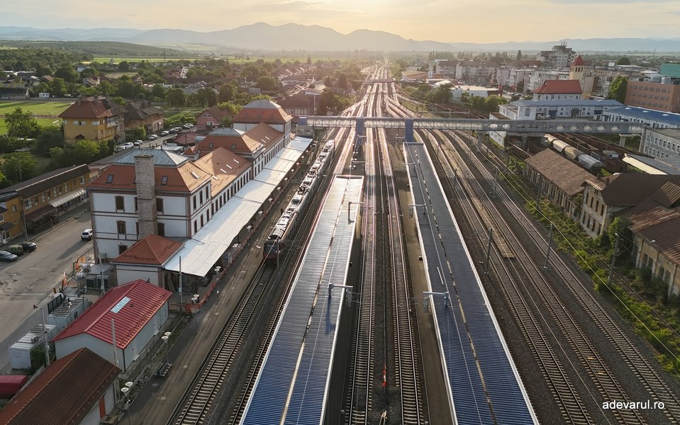 Nodul feroviar Simeria modernizat complet după ani de lucrări. Descoperirea bizară care a întârziat investiția din stația CFR
