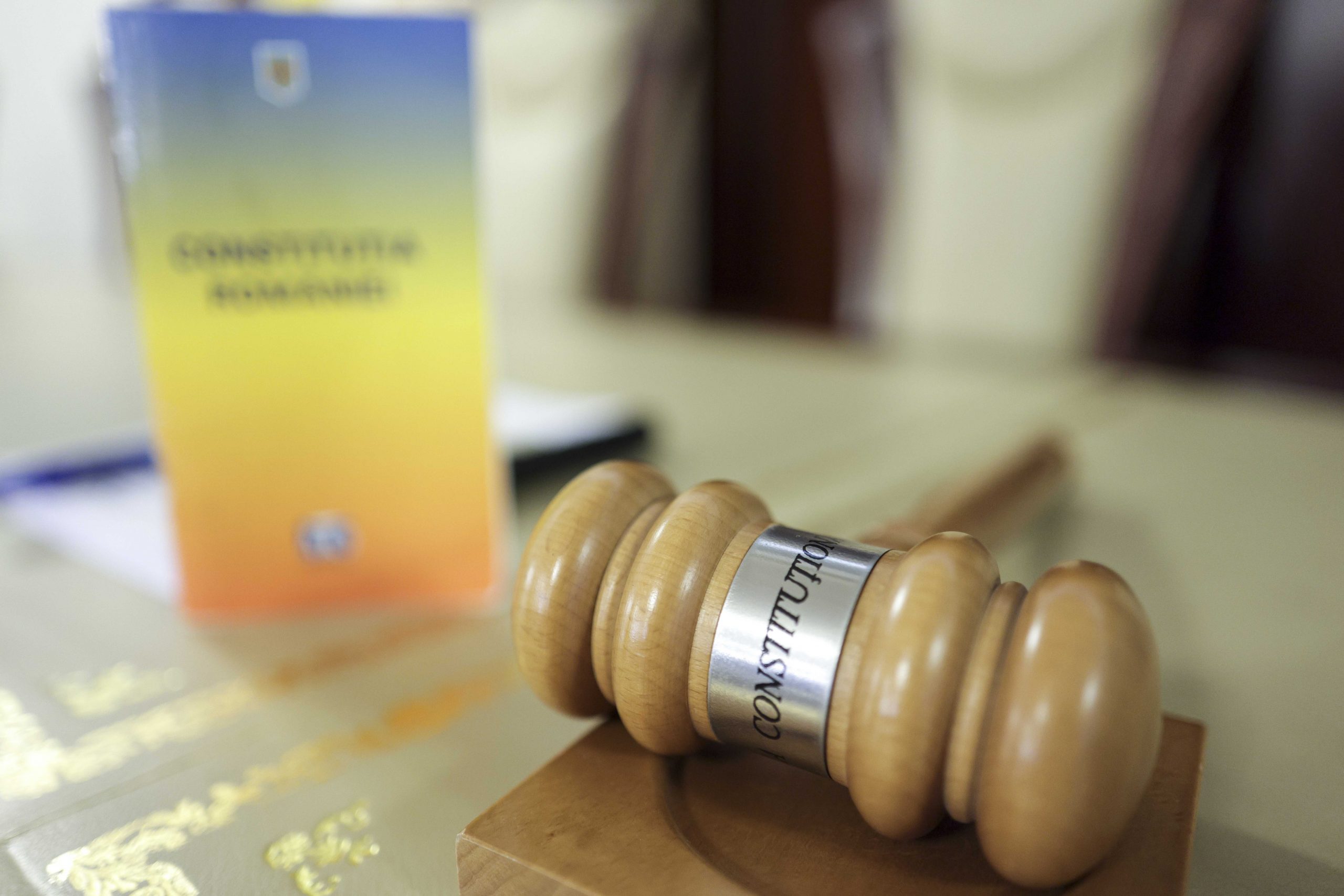 CCR dezbate azi legea de aprobare pentru implementarea Programului SAFE, contestată de 53 de deputați
