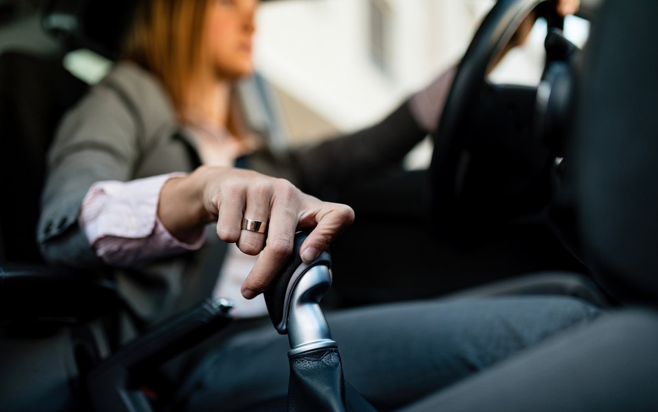 Ce spun românii despre sistemul care împiedică șoferii băuți să pornească mașina: „Imediat o să apară unii care te ajută să îl deconectezi”