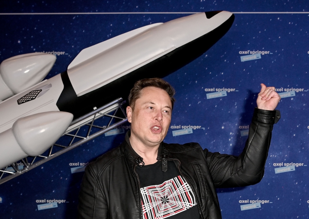 SpaceX a pierdut într-o singură zi aproape tot avansul de după listare. Investitorii încep să ceară rezultate, nu doar promisiuni