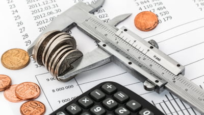 Suntem oaia neagră a Europei de Est. România, singura țară condamnată la recesiune, în timp ce vecinii numără creșterea economică