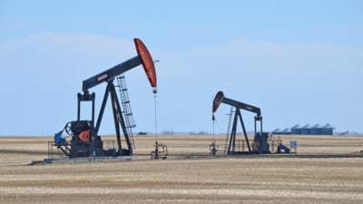 Trump a aruncat în aer piața energiei după ce a spus că armistițiul cu Iranul s-a încheiat. Prețul petrolului a crescut, iar bursele s-au prăbușit