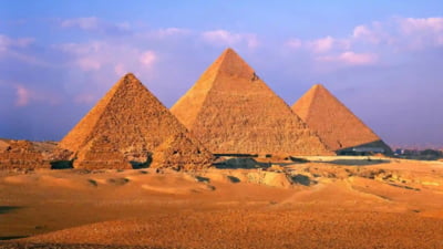 O descoperire ar rescrie istoria Egiptului: Noi indicii dezvăluie cum au fost construite piramidele, acum 4.500 de ani VIDEO