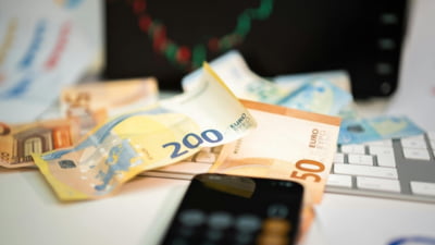 Ce țări UE au fost retrogradate la “junk” și în cât timp au reușit să-și îmbunătățească clasificarea. Și România a trecut printr-un astfel de episod
