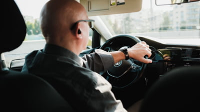 Taxa ascunsă a polițelor RCA. Șoferii care respectă legea plătesc, indirect, pentru cei care circulă fără asigurare