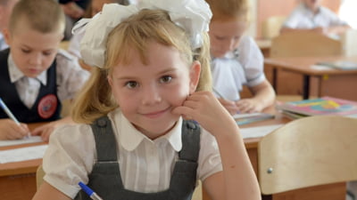 Ce valoare au bursele pentru anul școlar 2026-2027, după ce Ministerul Educației a renunțat la reducerea lor