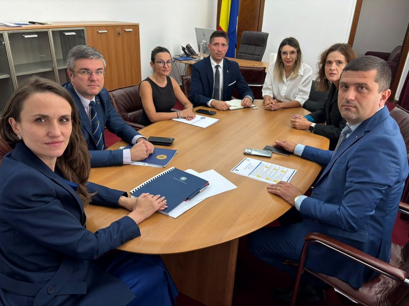„Ghinion, suntem și astăzi la muncă”. Miniștrii USR nu au de gând să demisioneze din Guvern