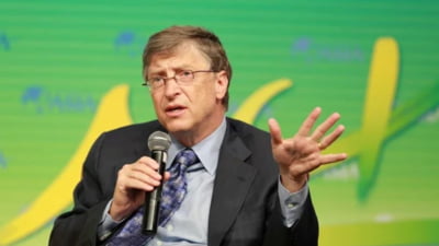 Semnal de alarmă lansat de fondatorul Microsoft. Bill Gates avertizează că inteligența artificială poate provoca un miliard de decese