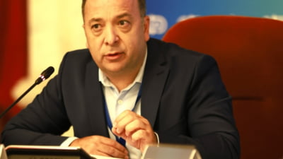 Elita politică franceză, vinovată pentru protestele violente din Franța. Economist: „A lăsat școlile să se degradeze și a cumpărat liniștea socială cu ajutoare”
