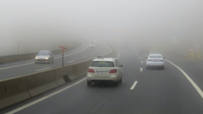 Ceață densă pe autostrăzile A0, A2 și A3, duminică dimineață. Vizibilitatea poate scădea până la 50-100 de metri