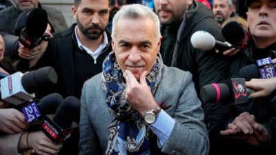 Zeci de susținători ai lui Călin Georgescu protestează la Curtea de Apel, cerând să fie eliberat din arest
